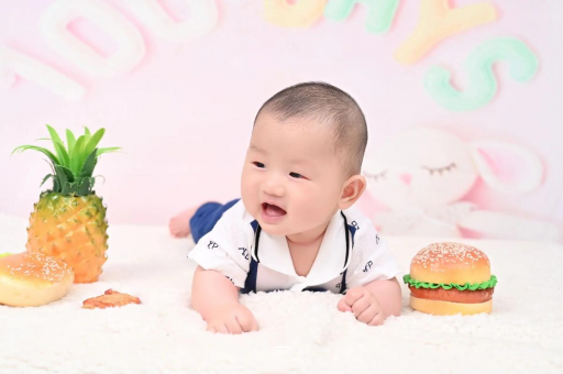 供卵包生男孩公司宝宝在妈妈肚子里